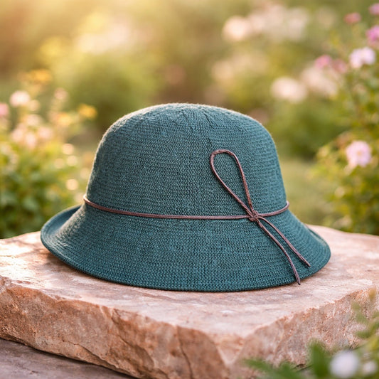 Like new vintage reproduction hat